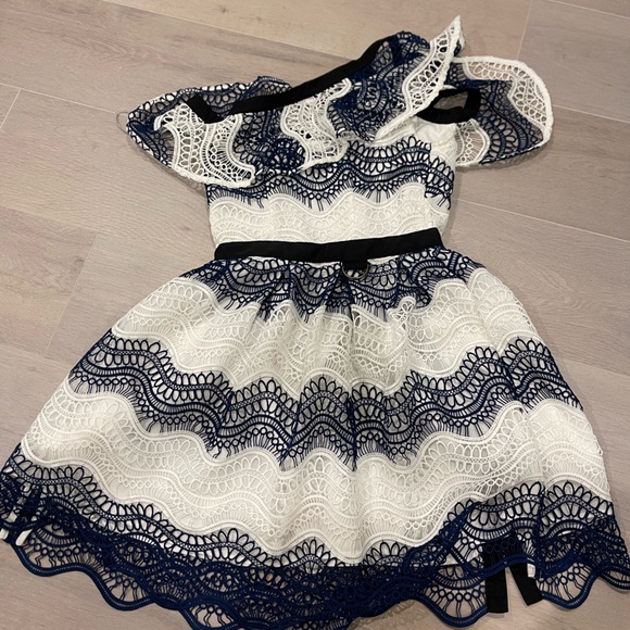 Self portrait size 4 US - Picture 1 of 4